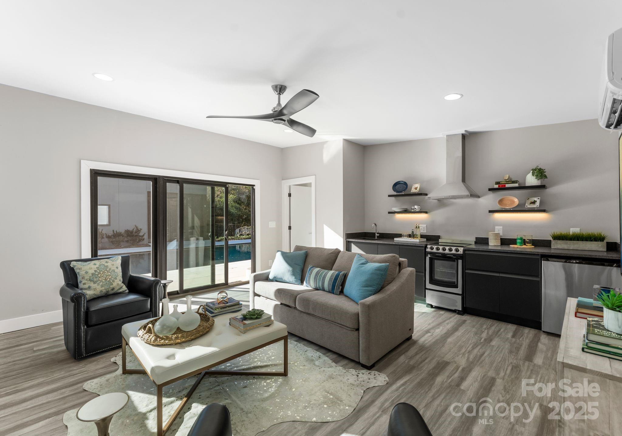 516 Mammoth Oaks Drive