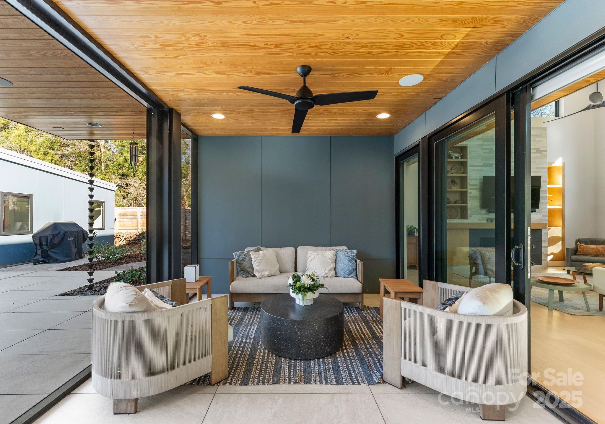 516 Mammoth Oaks Drive