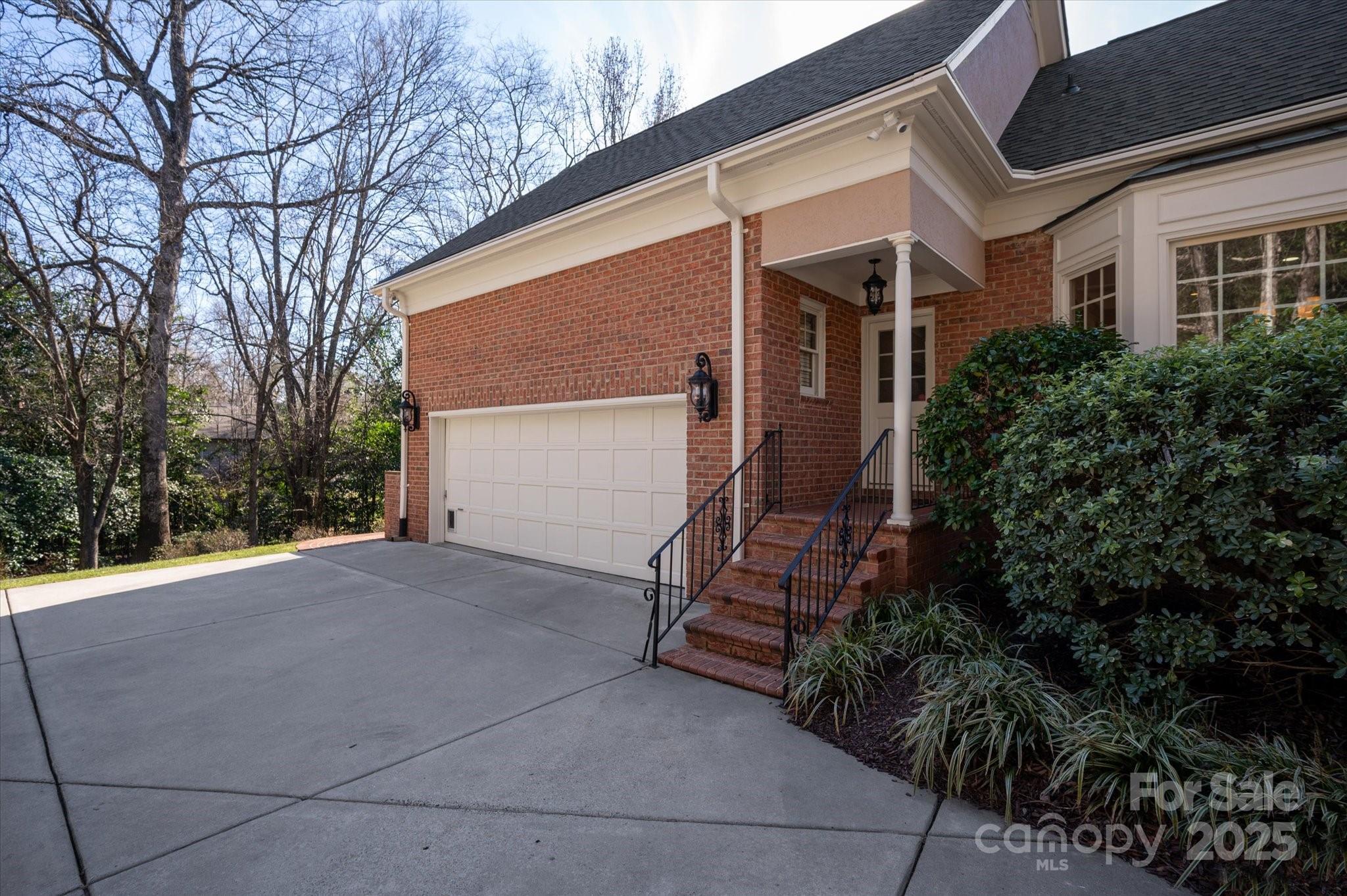 8520 Greencastle Drive