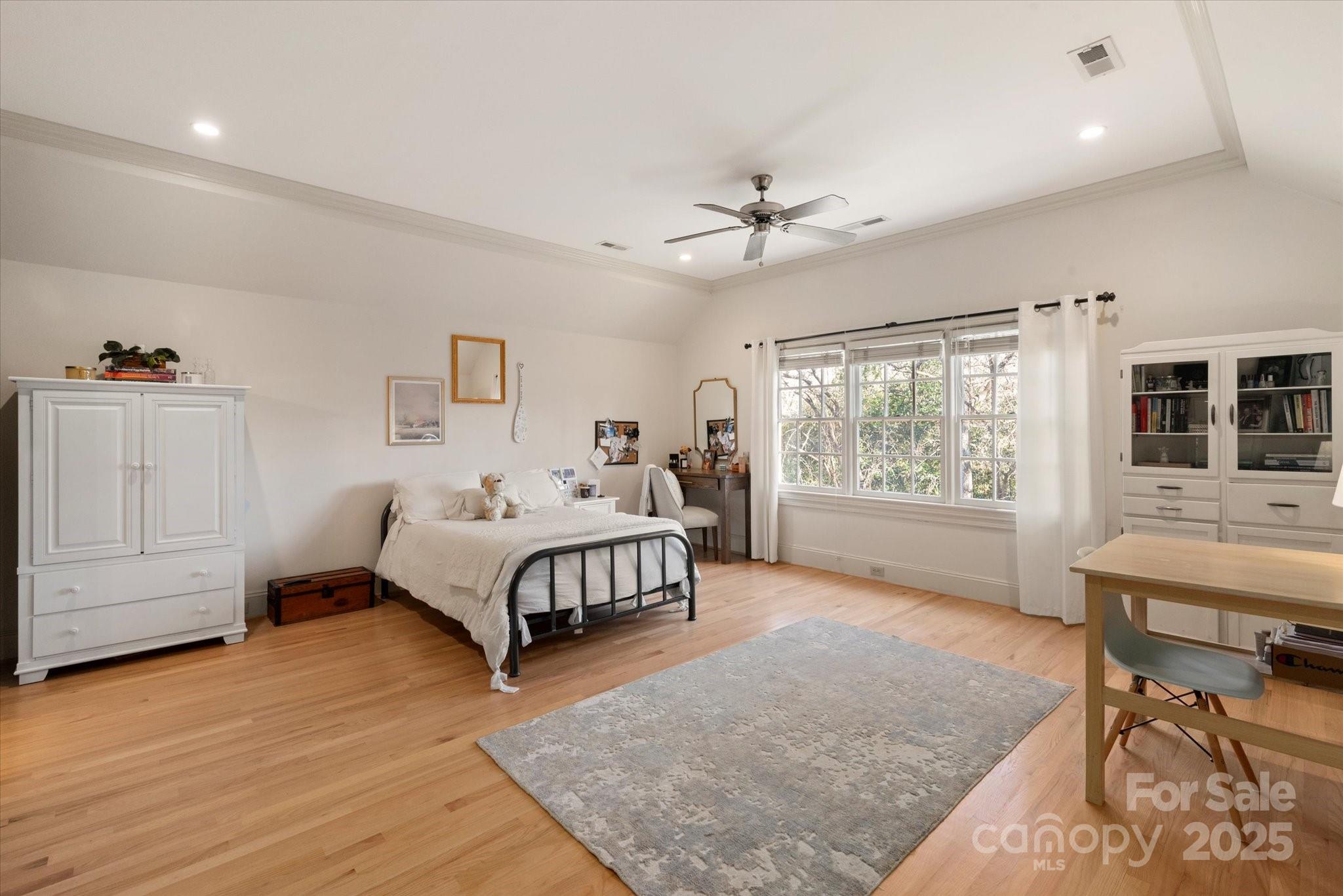 8520 Greencastle Drive