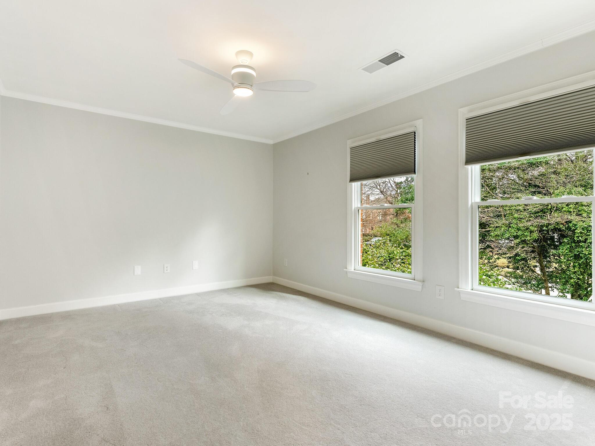 2031 Queens Road W