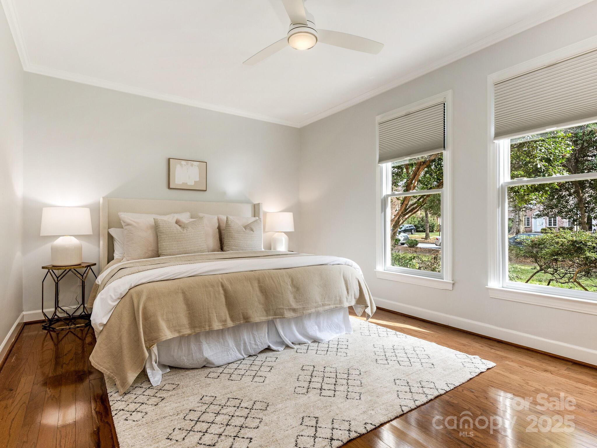 2031 Queens Road W