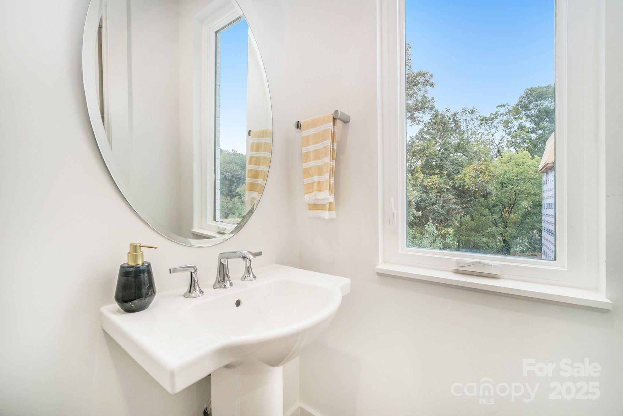 2542 Park Rose Lane Unit: 9