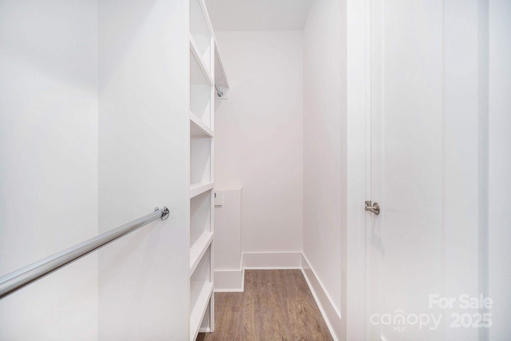2542 Park Rose Lane Unit: 9