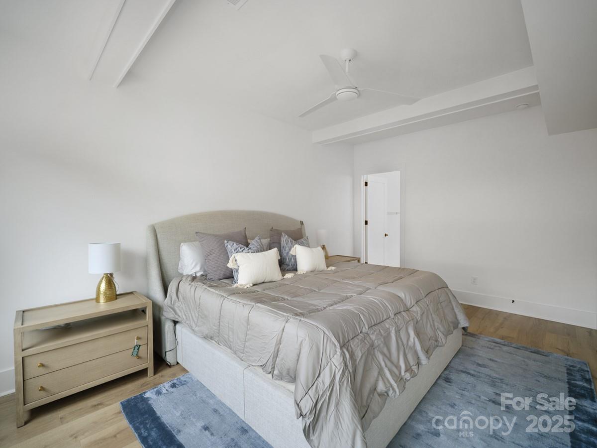 2534 Park Rose Lane Unit: 11