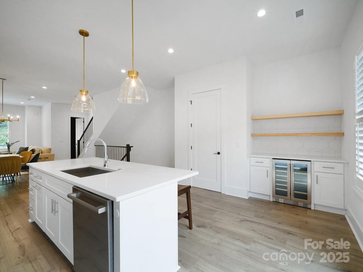 2534 Park Rose Lane Unit: 11