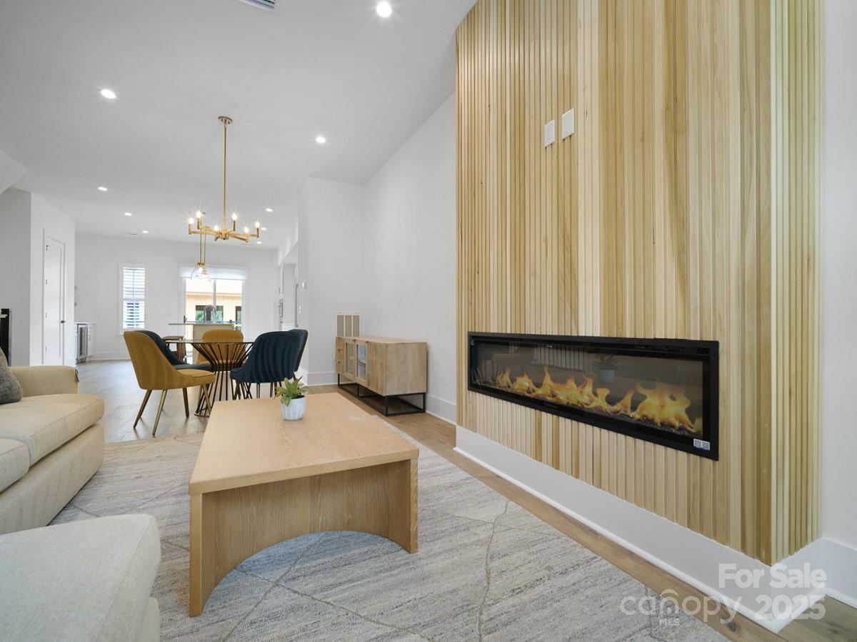 2530 Park Rose Lane Unit: 12