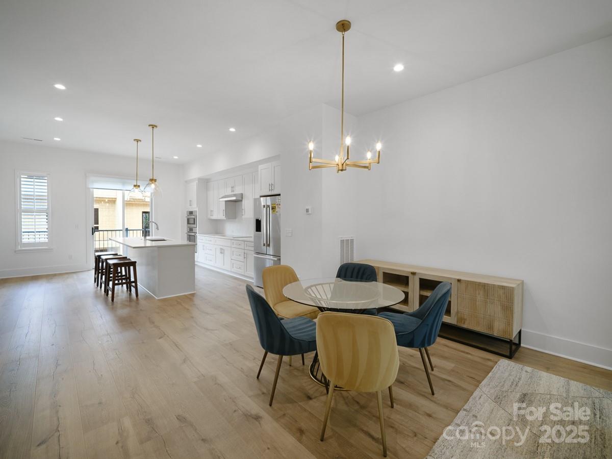 2530 Park Rose Lane Unit: 12