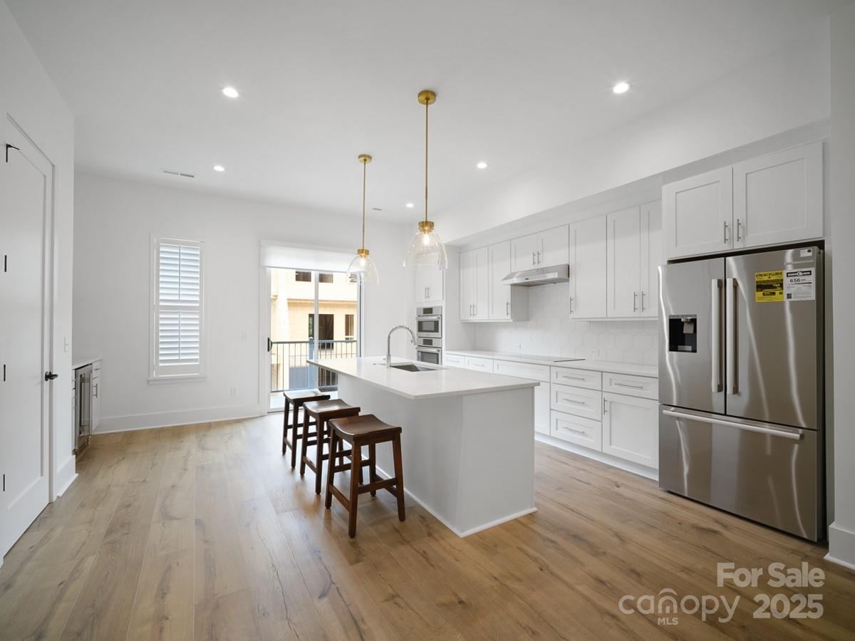 2530 Park Rose Lane Unit: 12