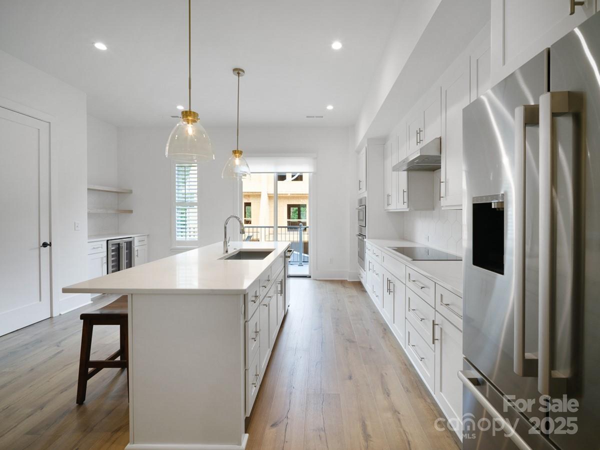 2530 Park Rose Lane Unit: 12