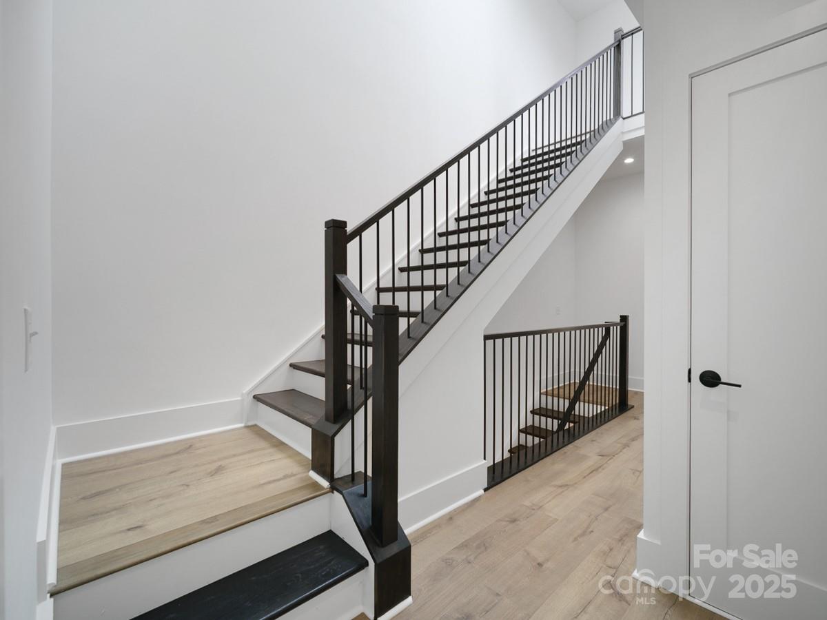 2530 Park Rose Lane Unit: 12