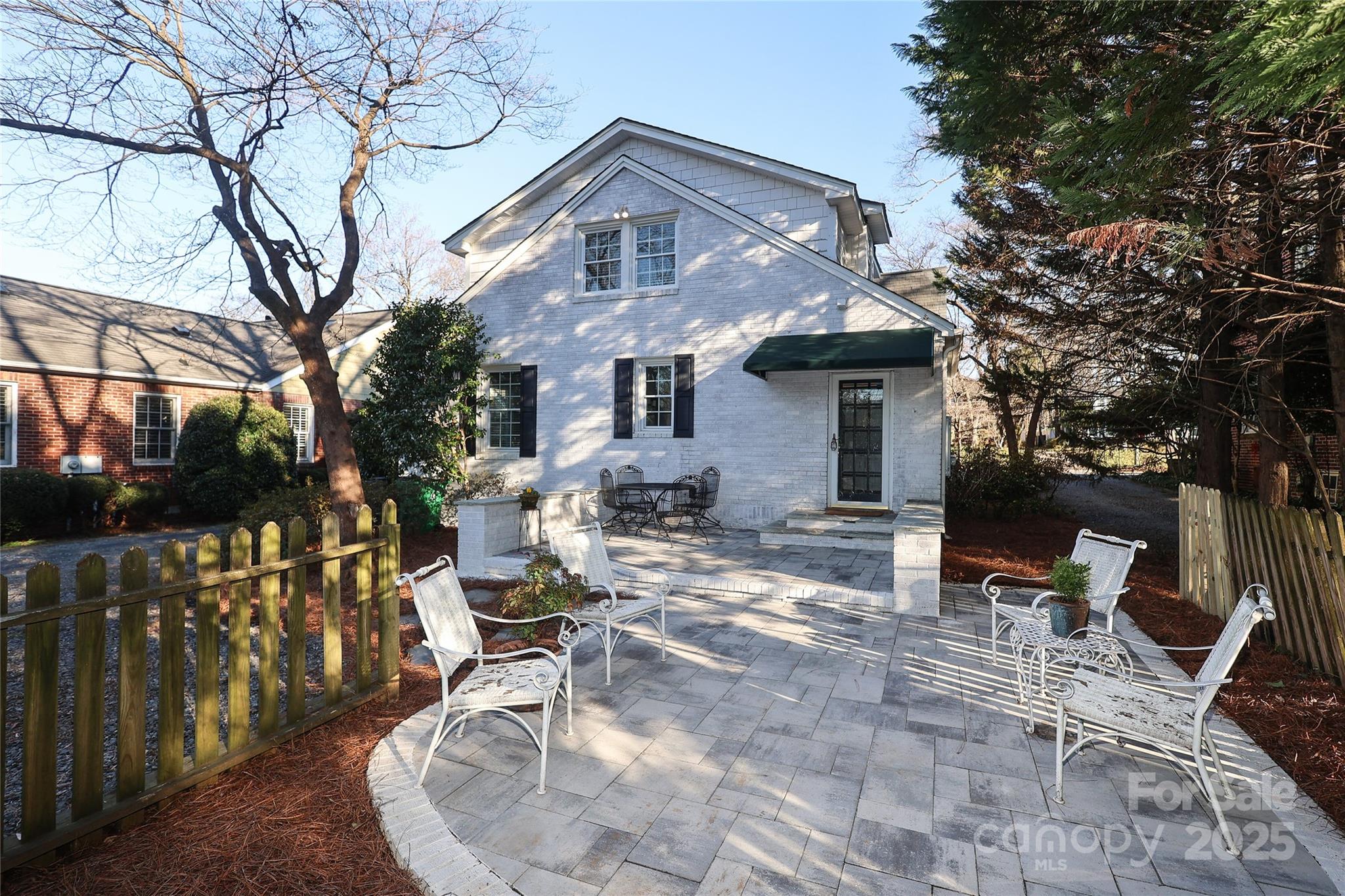 2912 Park Road