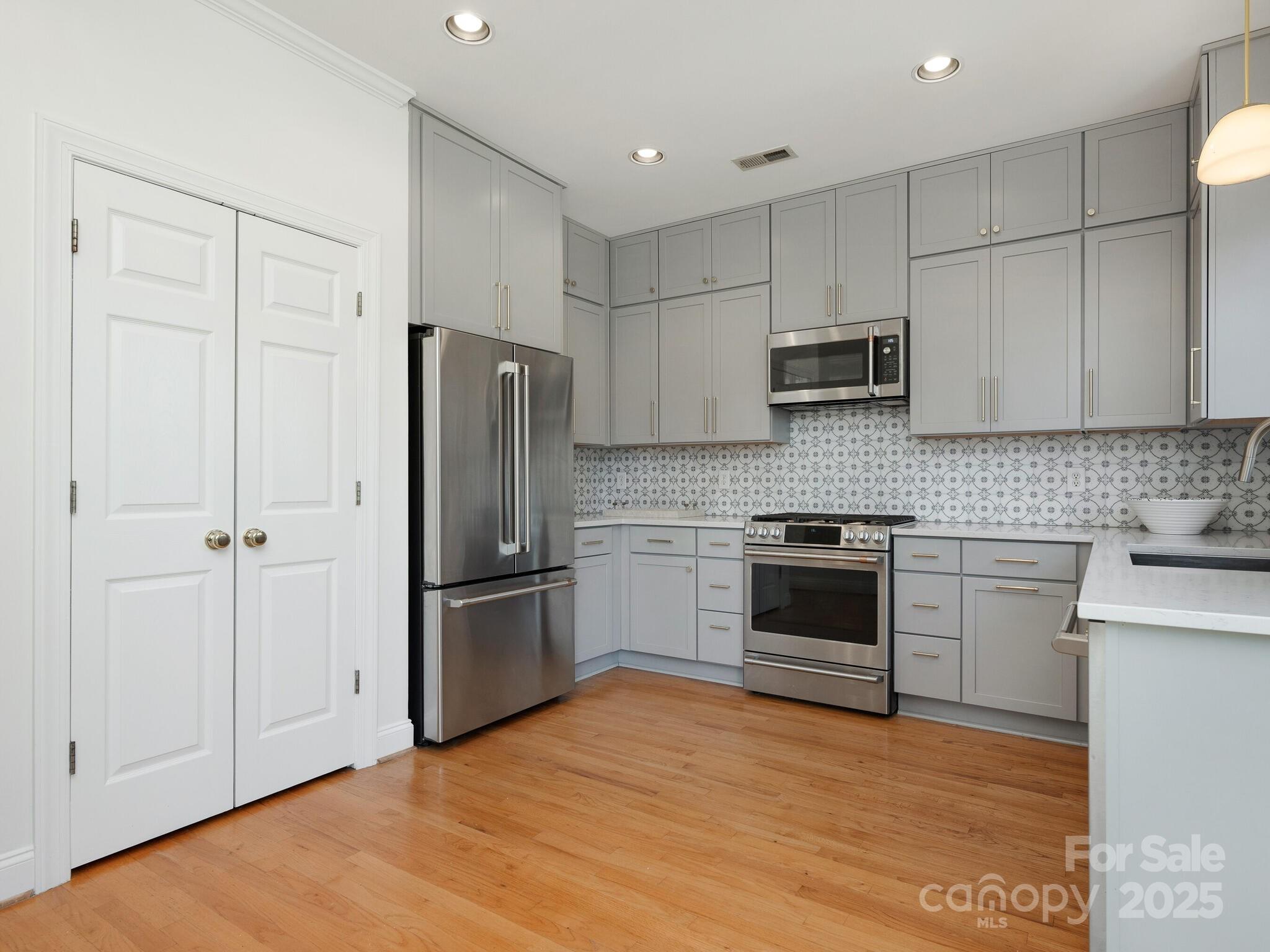 1716 Truman Road