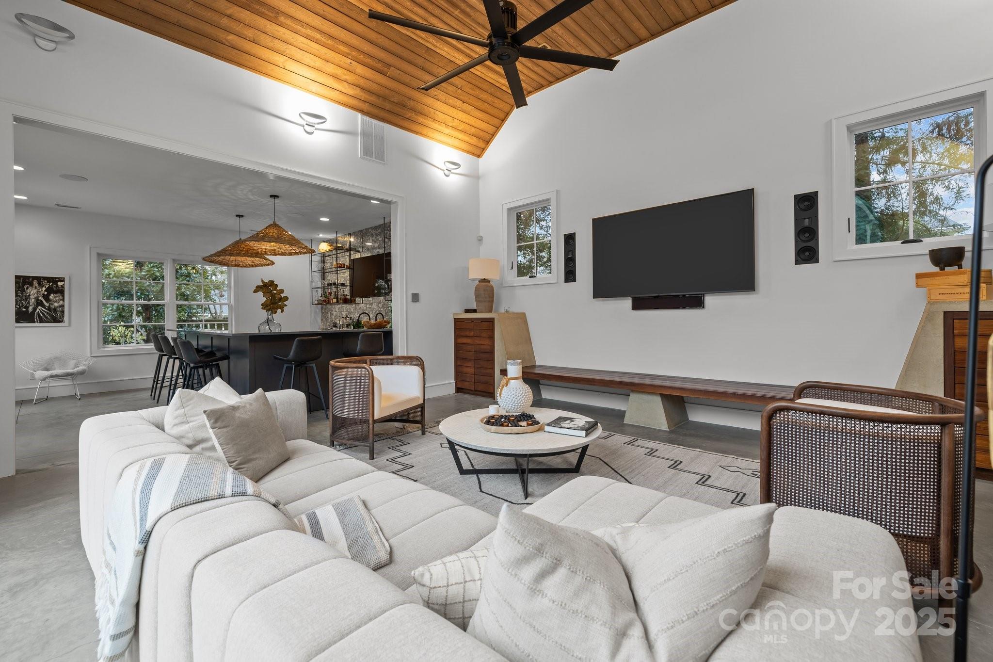 2130 Ferncliff Road