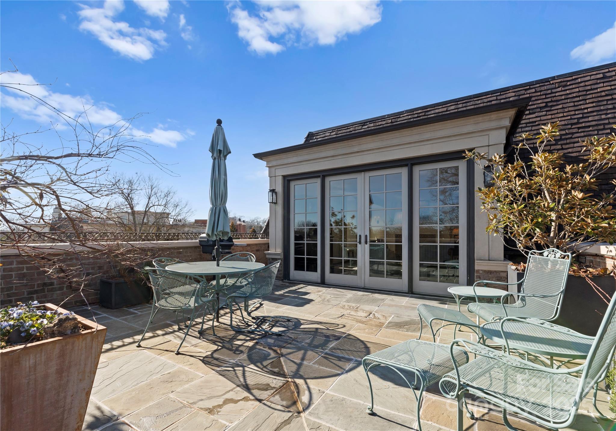 186 Cherokee Road