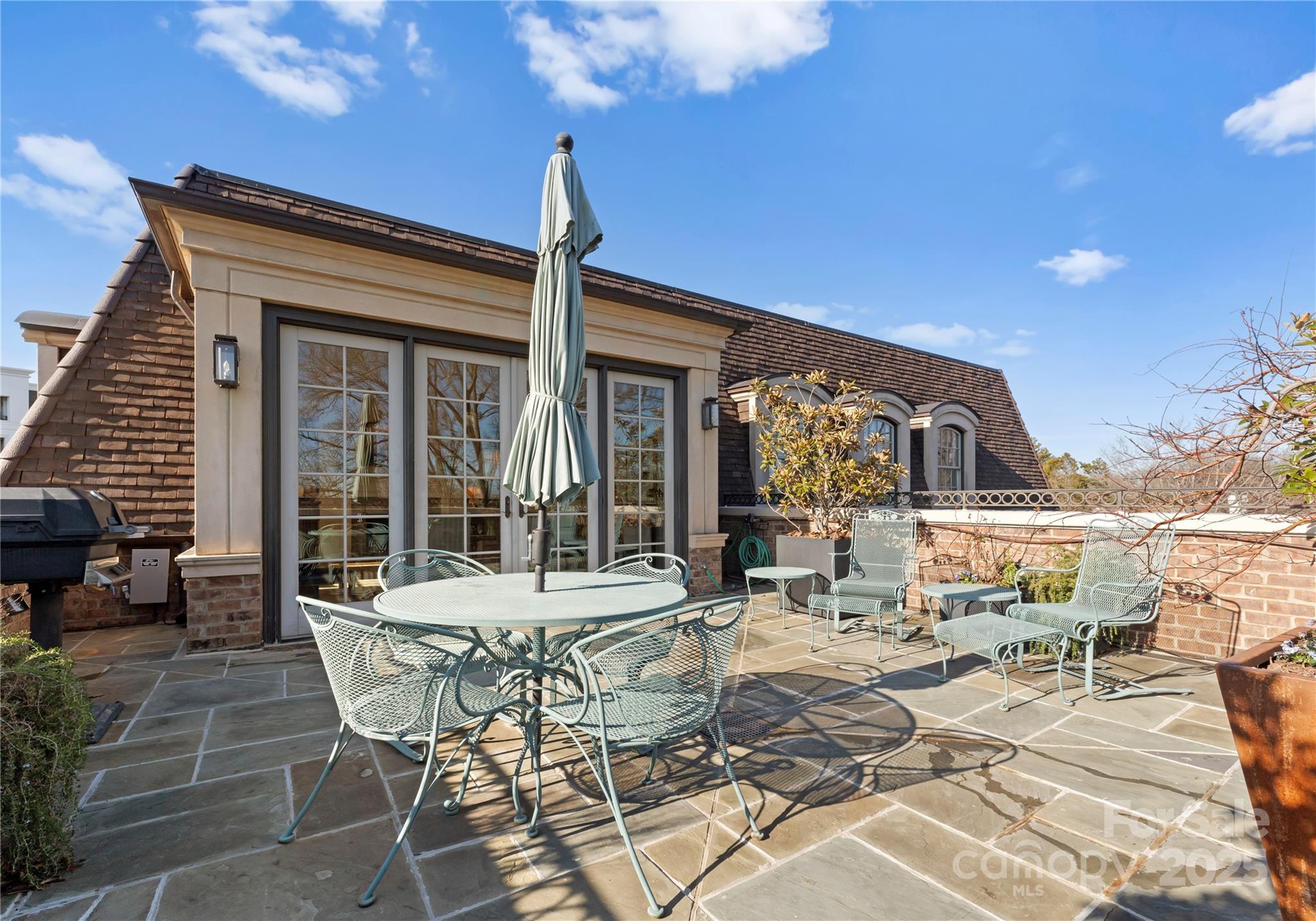 186 Cherokee Road