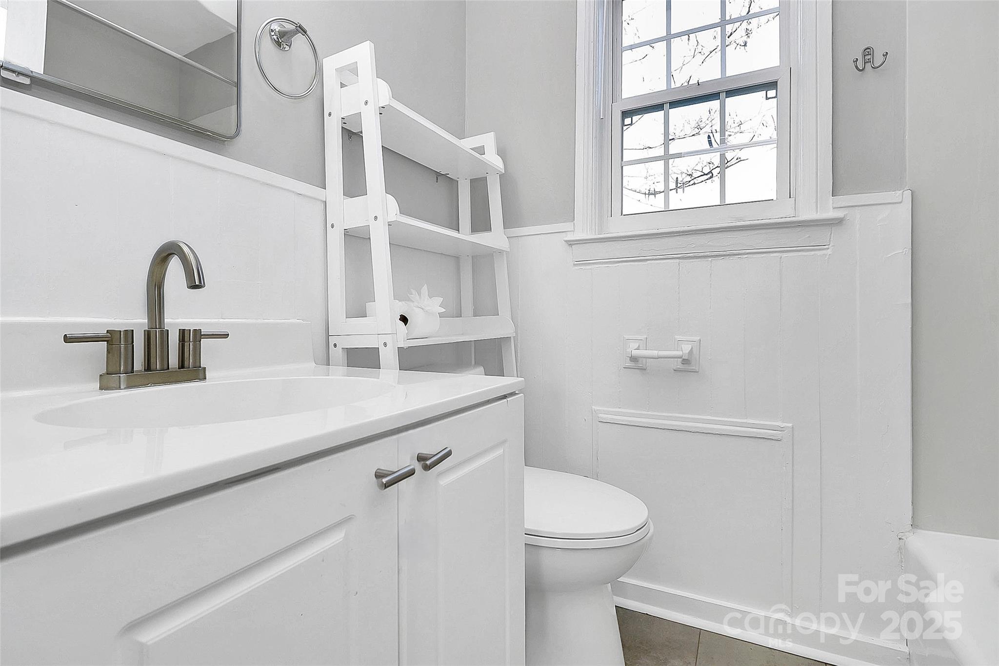 435 Wakefield Drive Unit: B