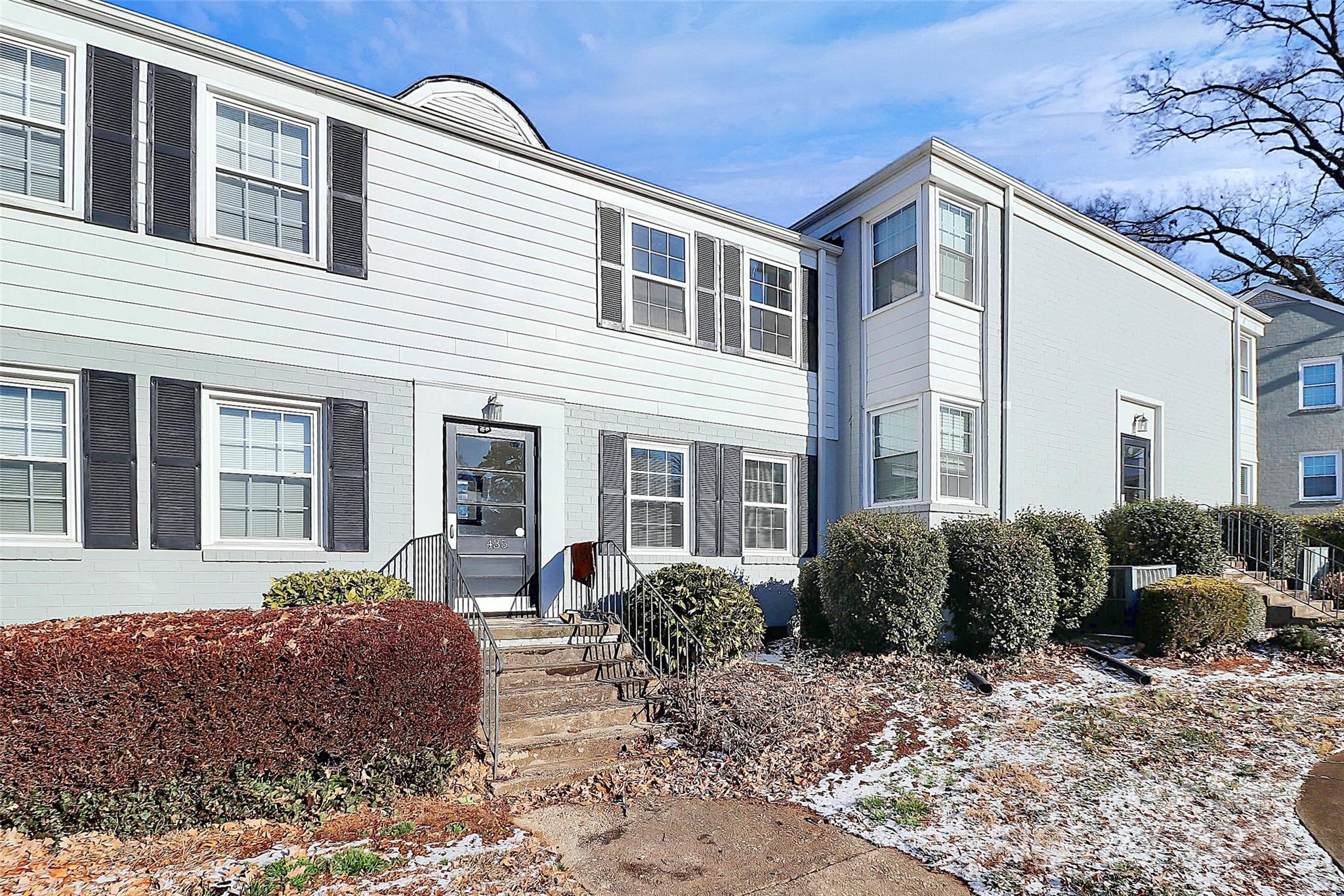 435 Wakefield Drive Unit: B