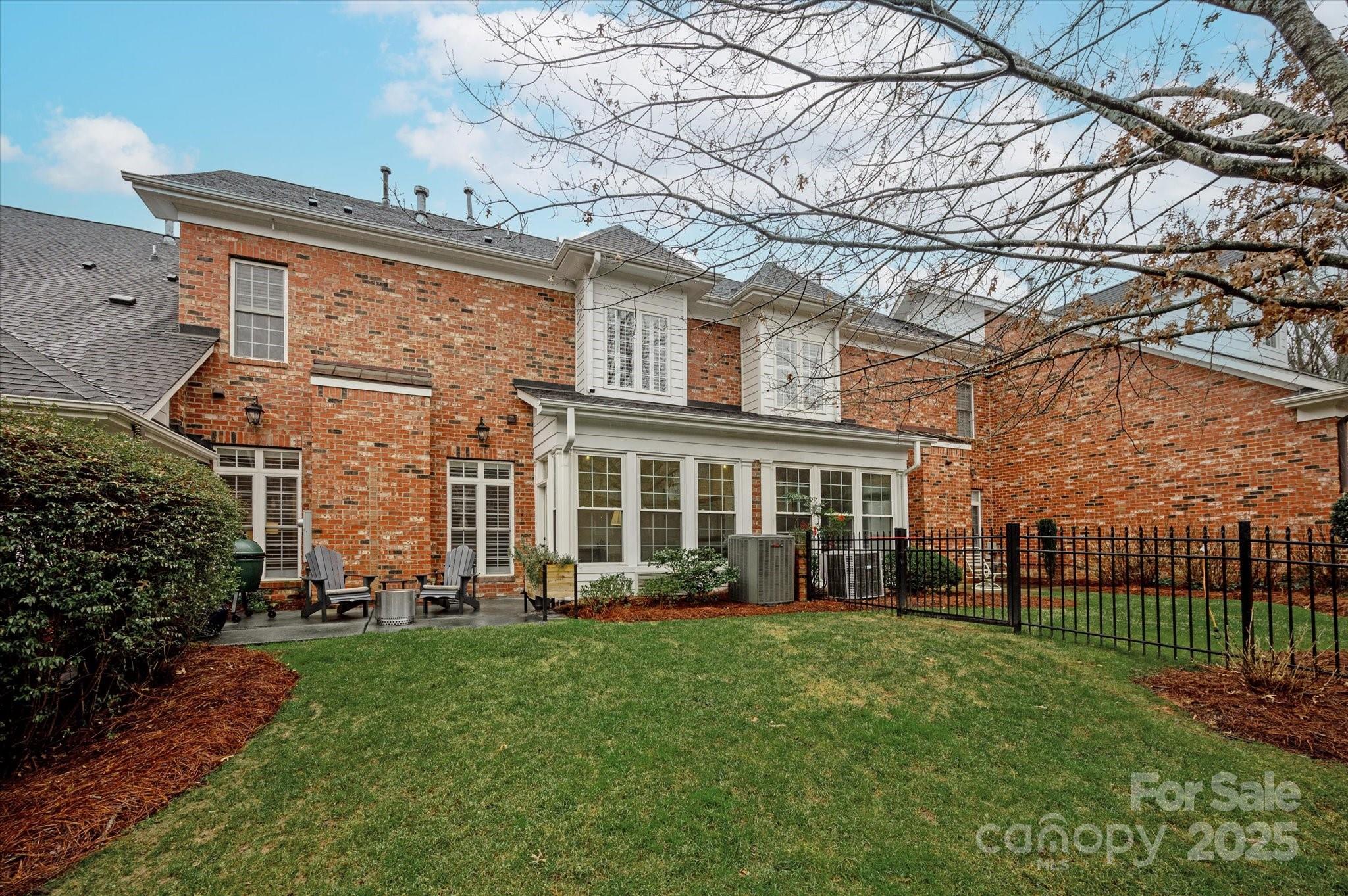 2715 Phillips Gate Drive