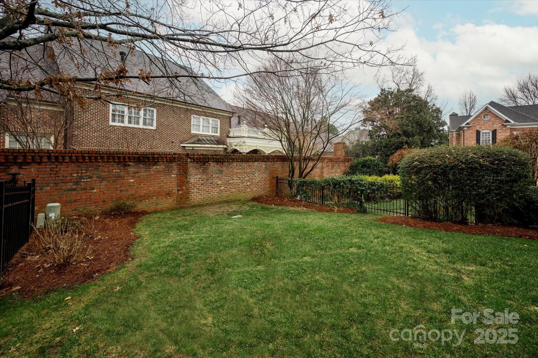 2715 Phillips Gate Drive