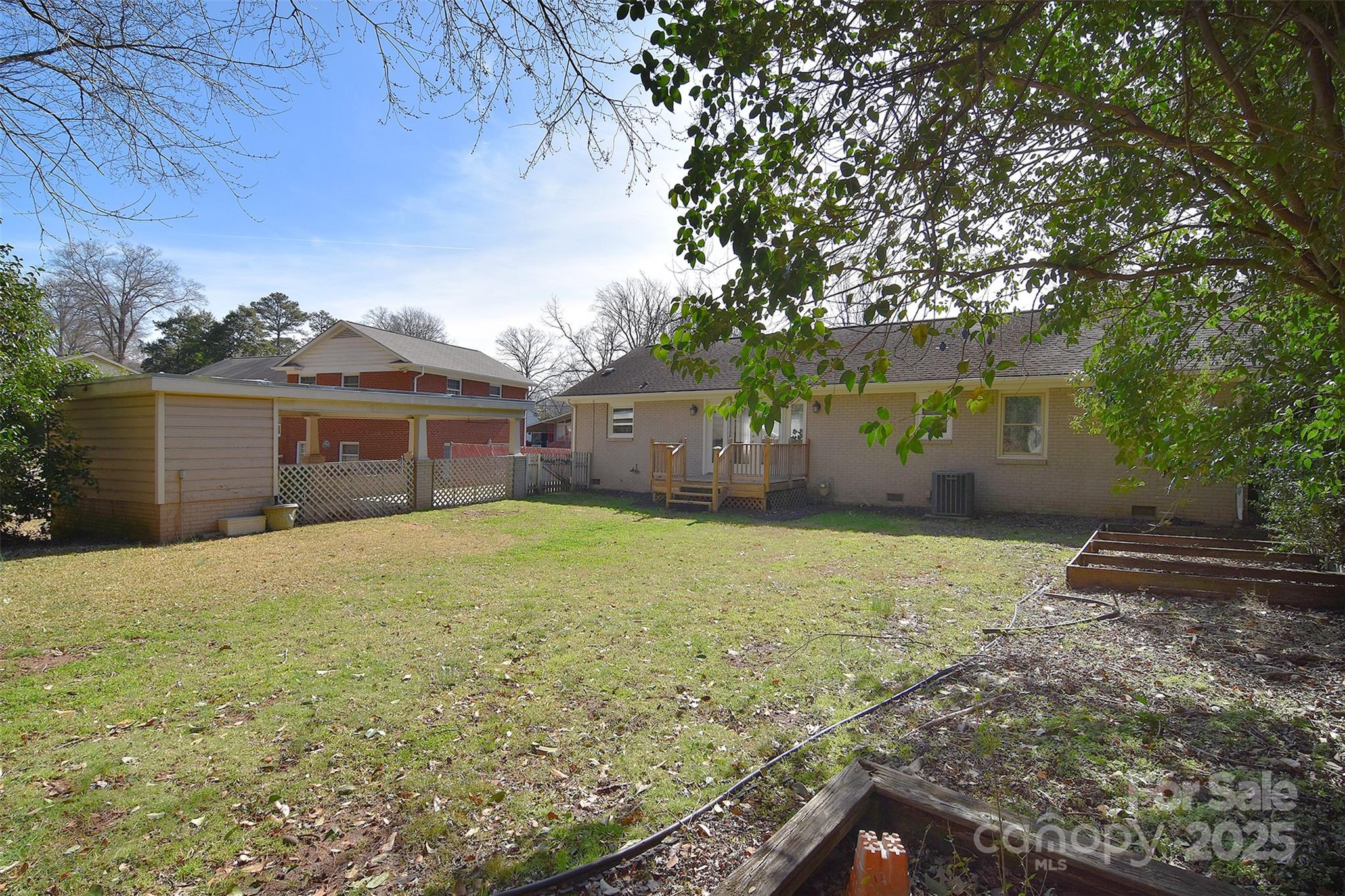 1721 Edgewater Drive