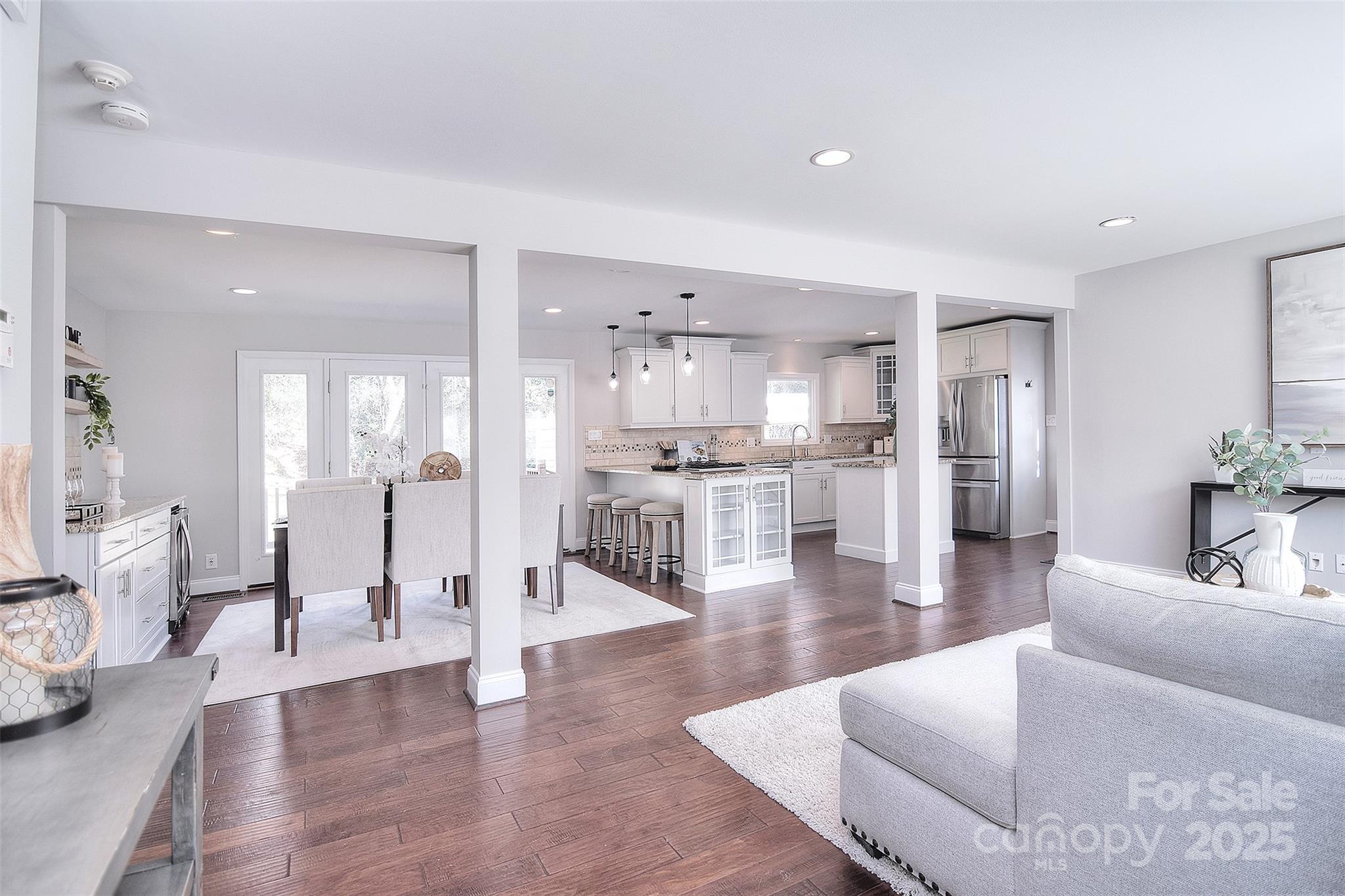 1721 Edgewater Drive