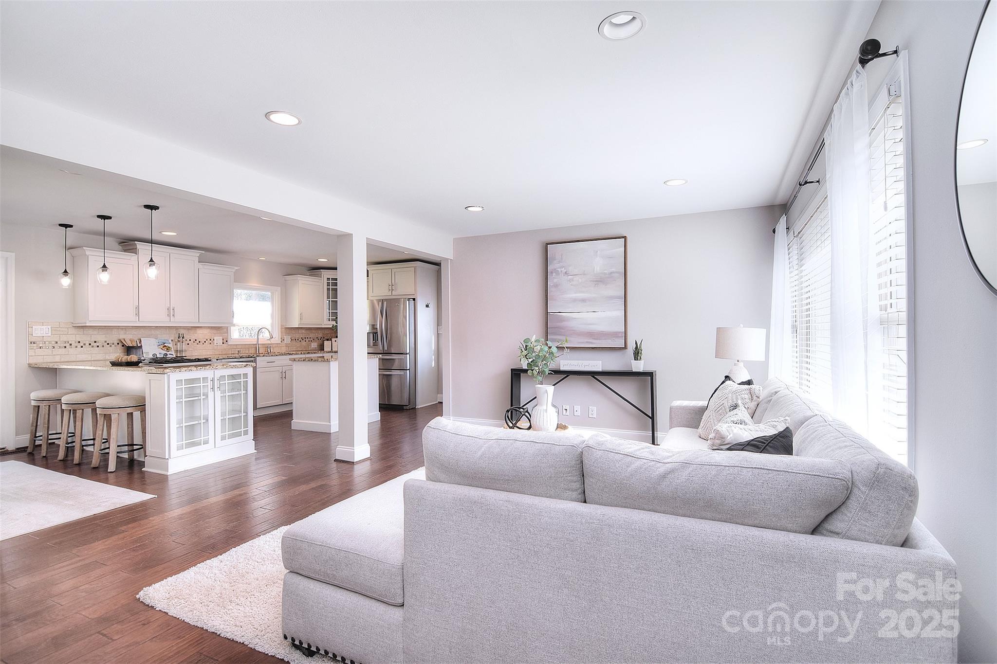 1721 Edgewater Drive