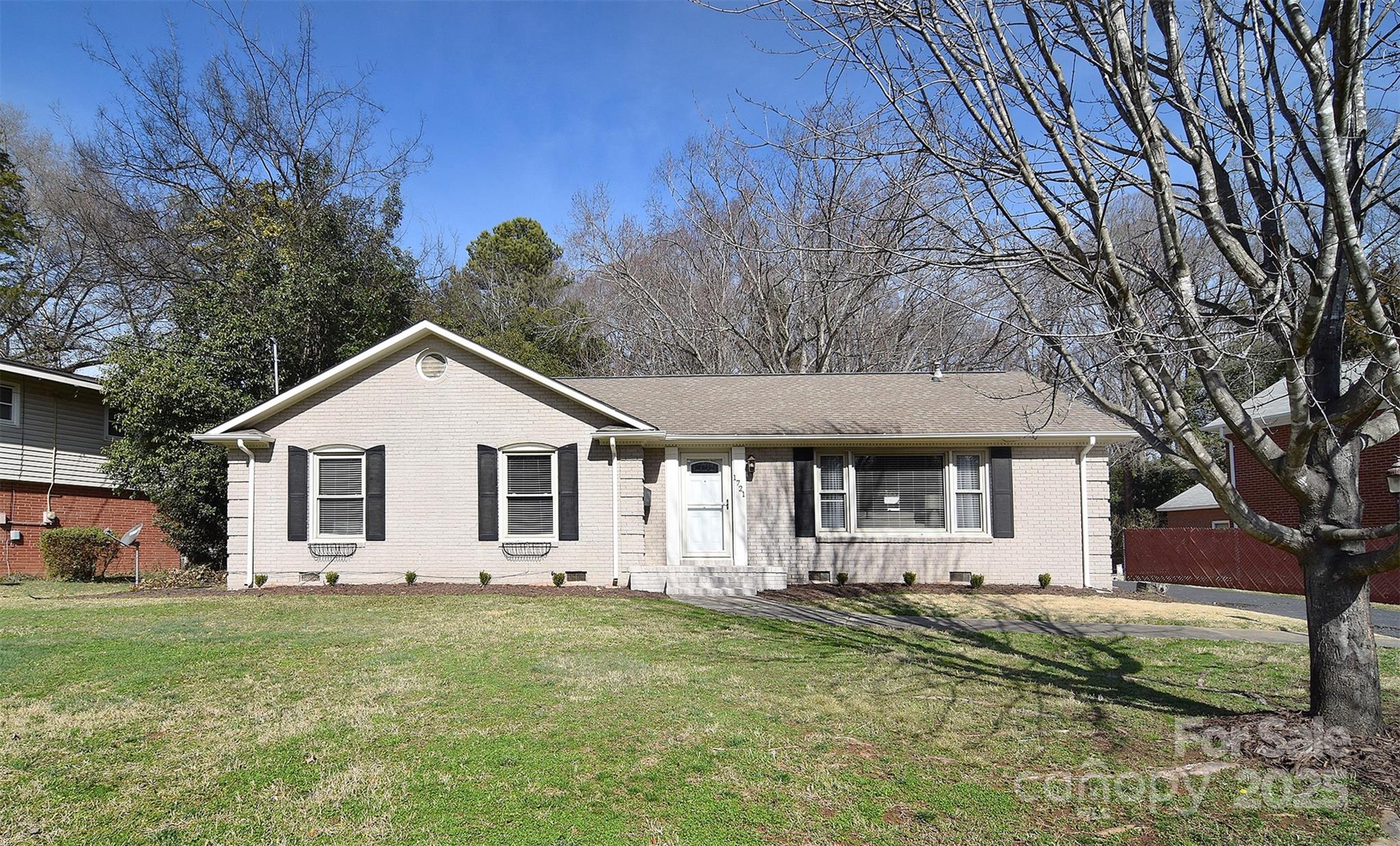 1721 Edgewater Drive
