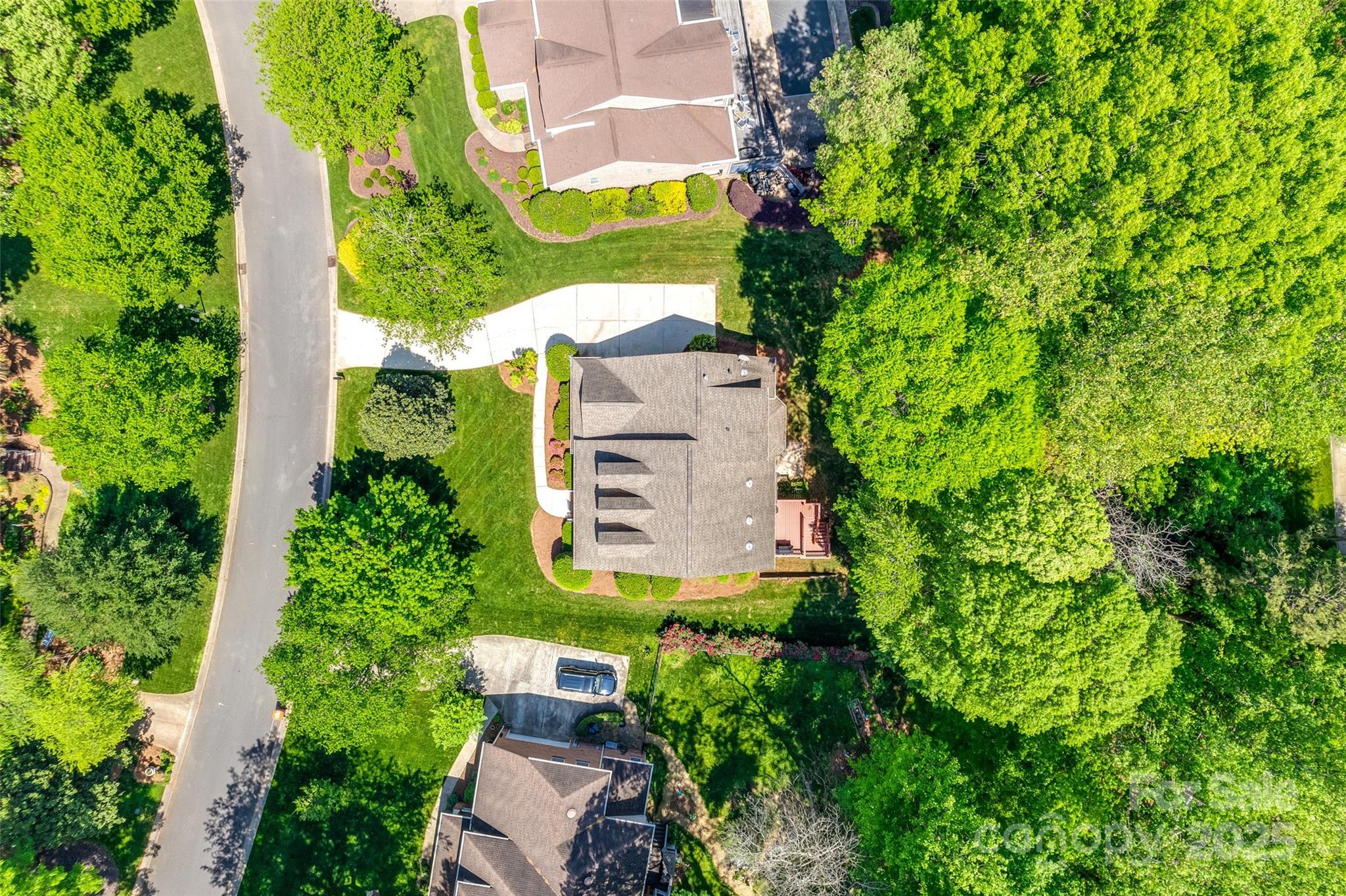908 Thorn Ridge Lane