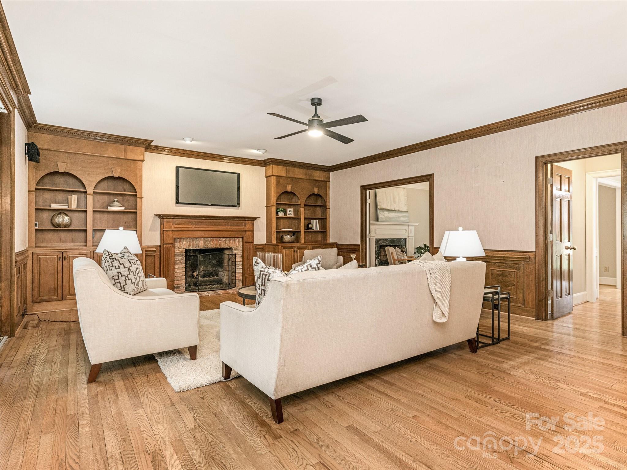 2540 Ballencourt Lane