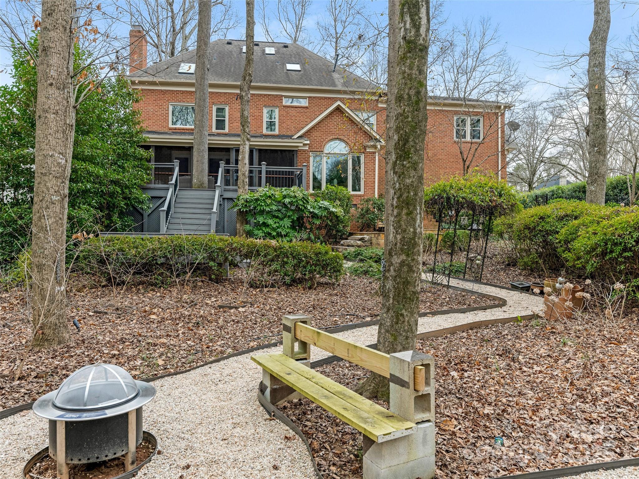 2540 Ballencourt Lane