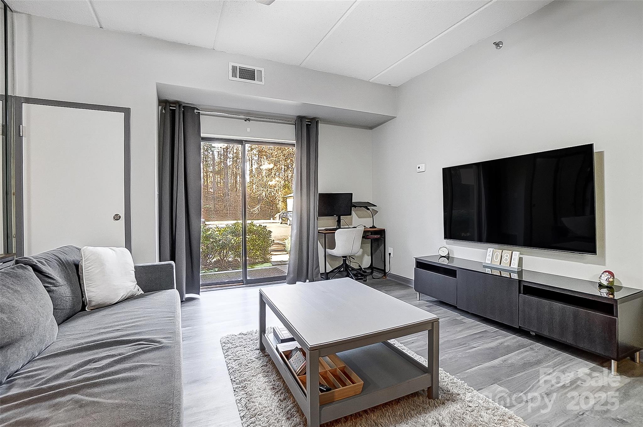 211 Heritage Boulevard Unit: 111