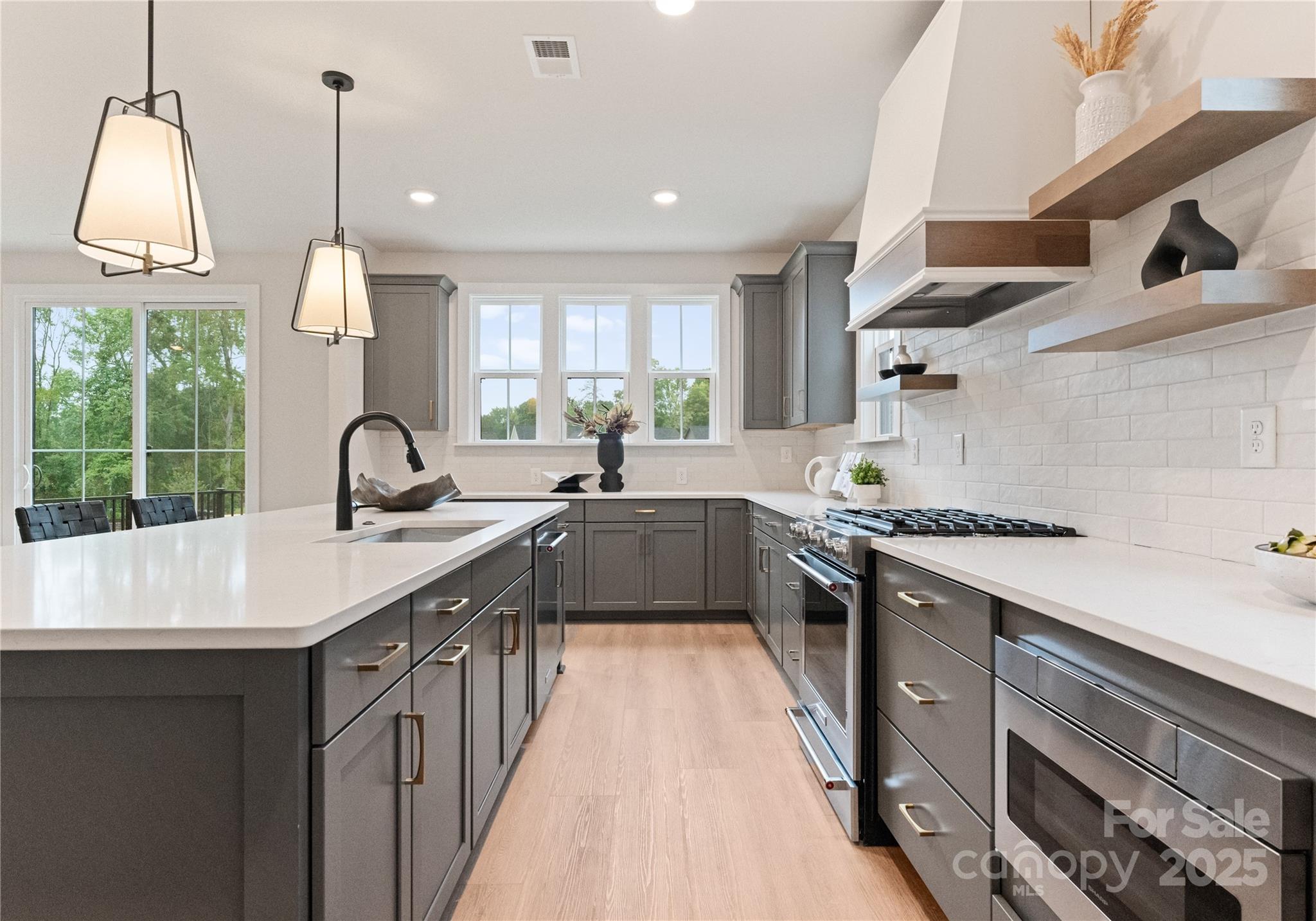3021 Kinger Lane