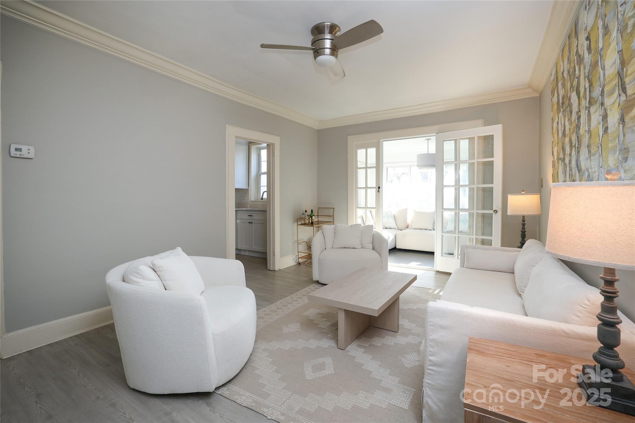 2501 Roswell Avenue Unit: 303