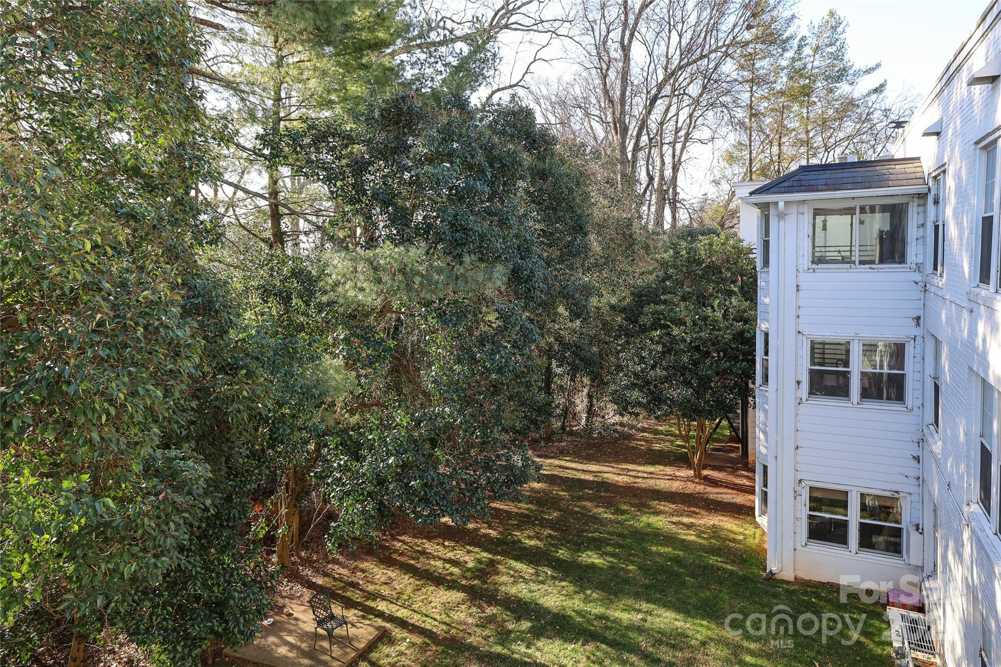 2501 Roswell Avenue Unit: 303