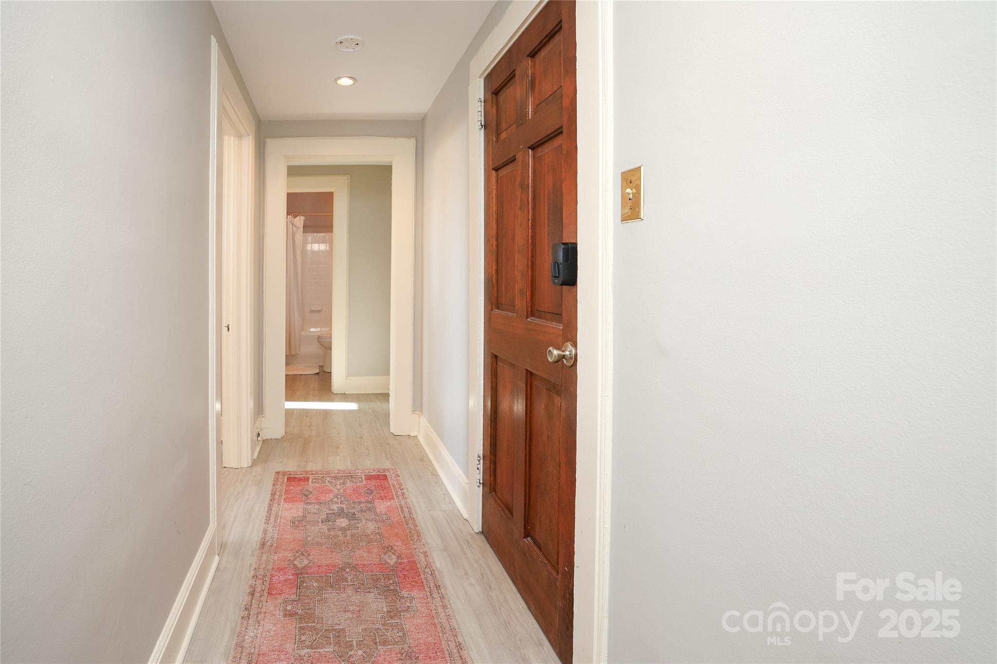 2501 Roswell Avenue Unit: 303
