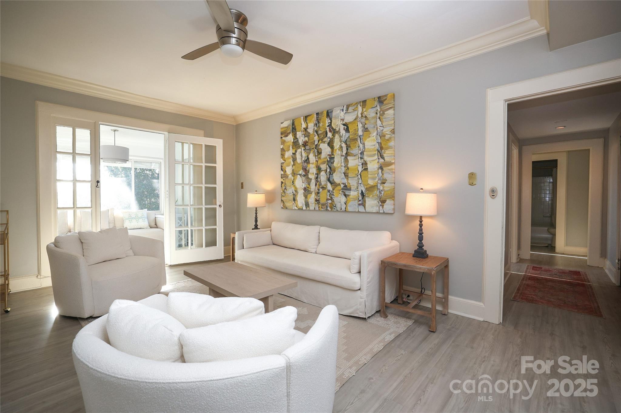 2501 Roswell Avenue Unit: 303