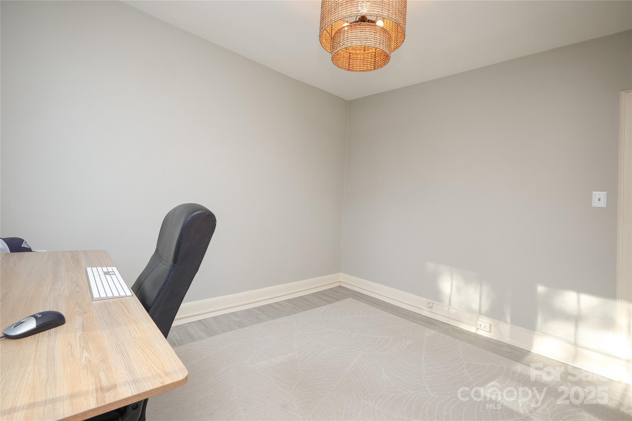 2501 Roswell Avenue Unit: 303