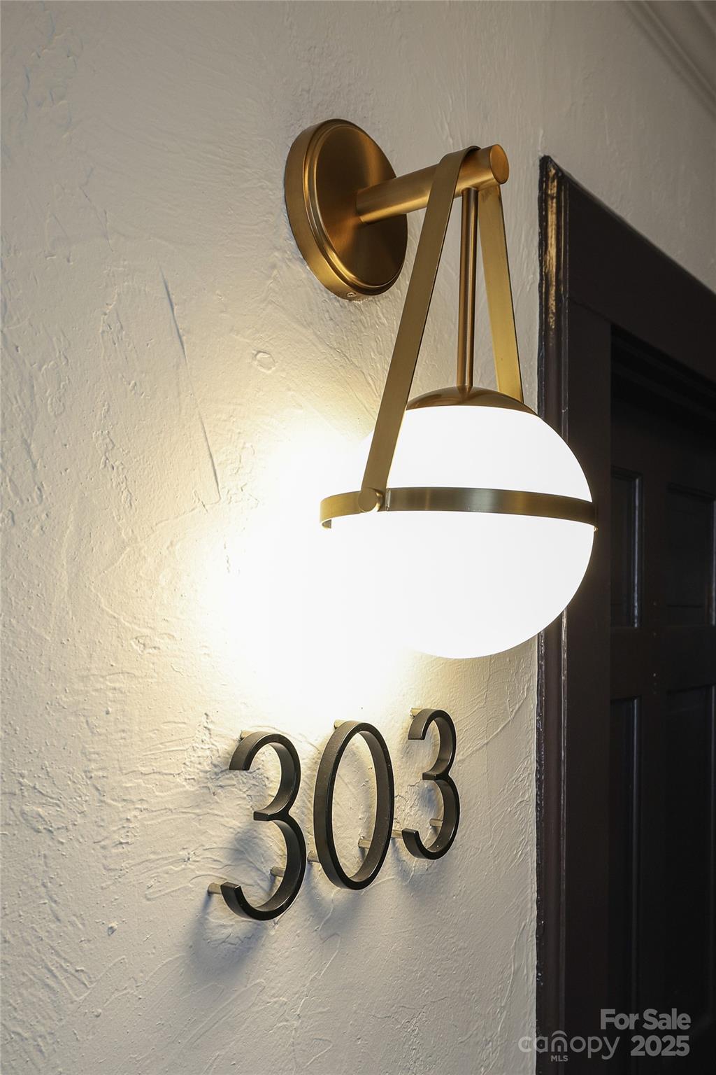 2501 Roswell Avenue Unit: 303
