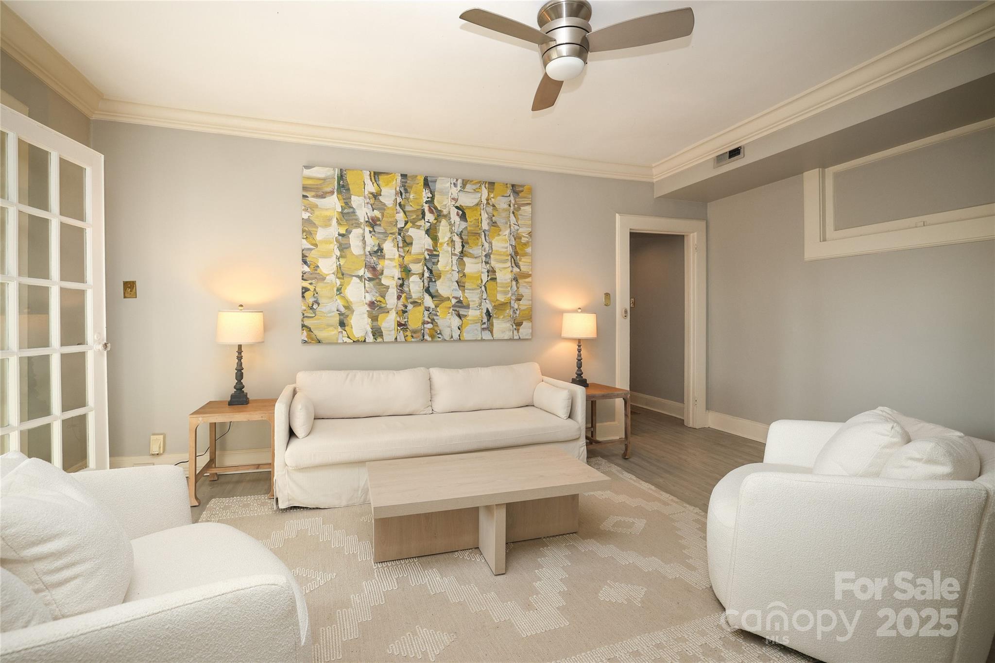 2501 Roswell Avenue Unit: 303