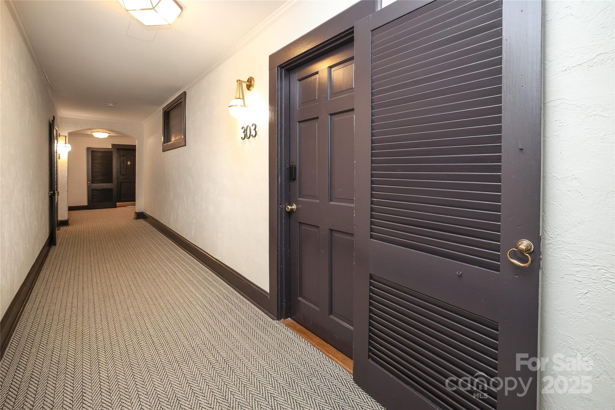 2501 Roswell Avenue Unit: 303