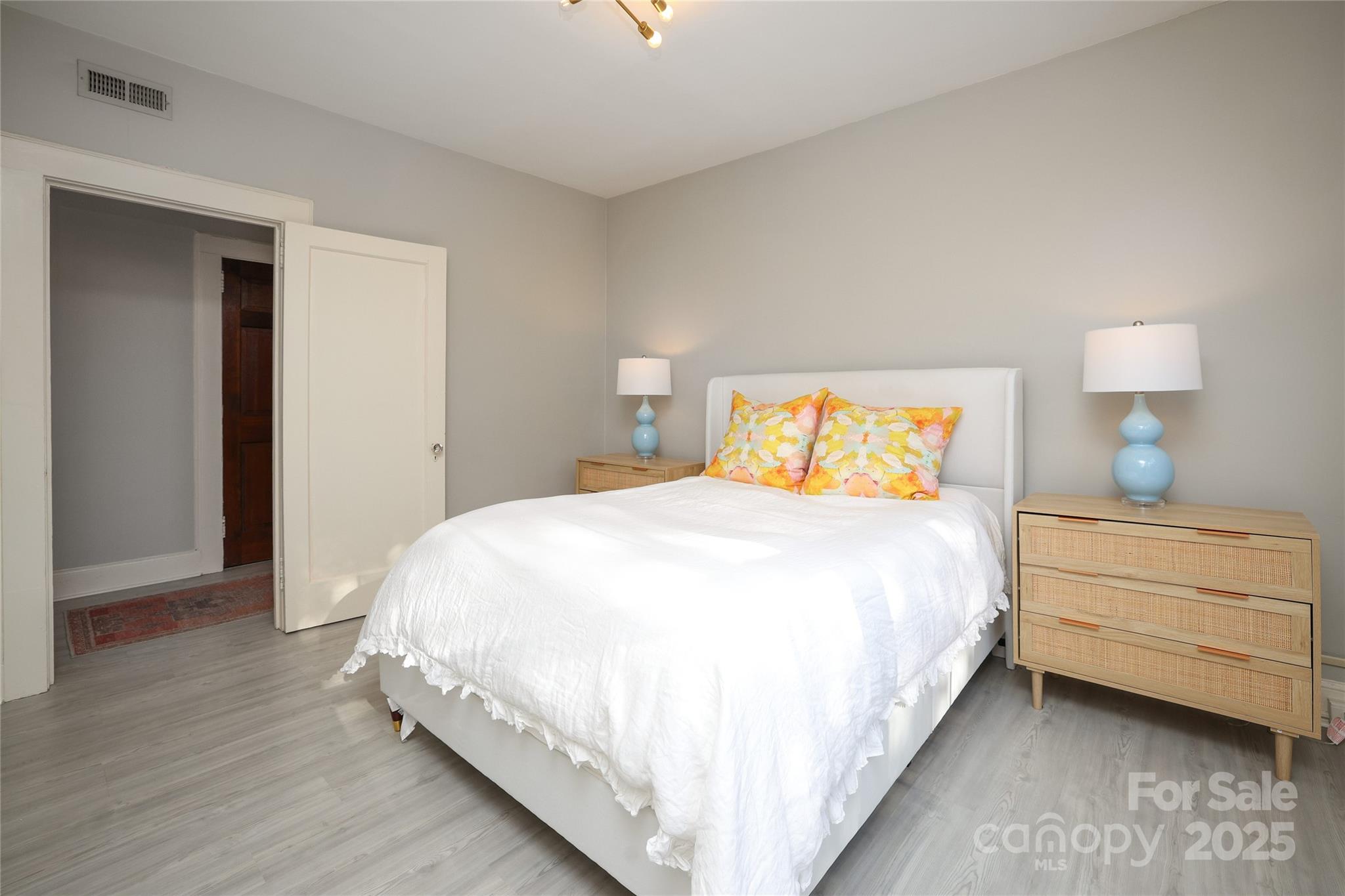 2501 Roswell Avenue Unit: 303