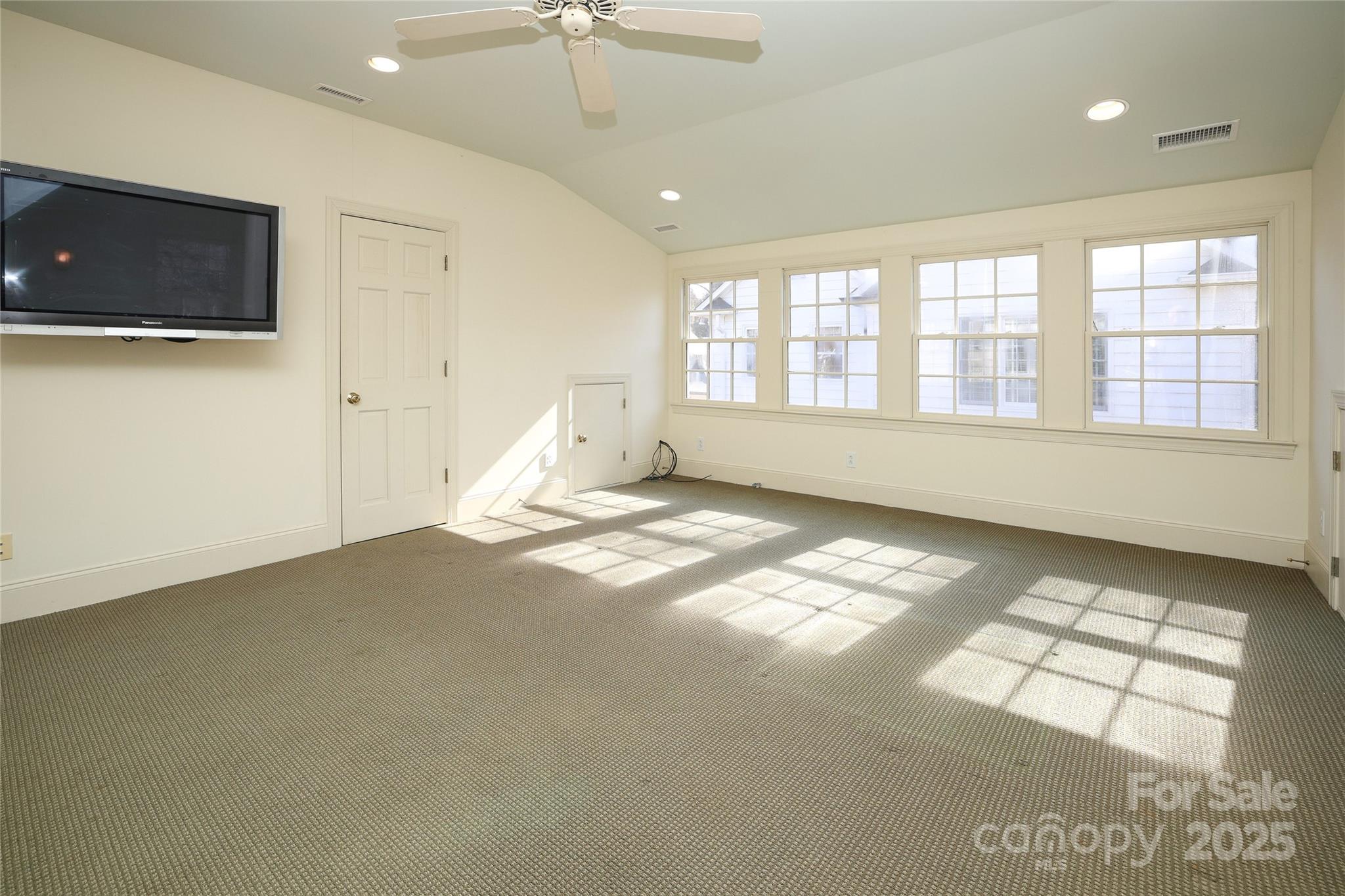 258 Fenton Place