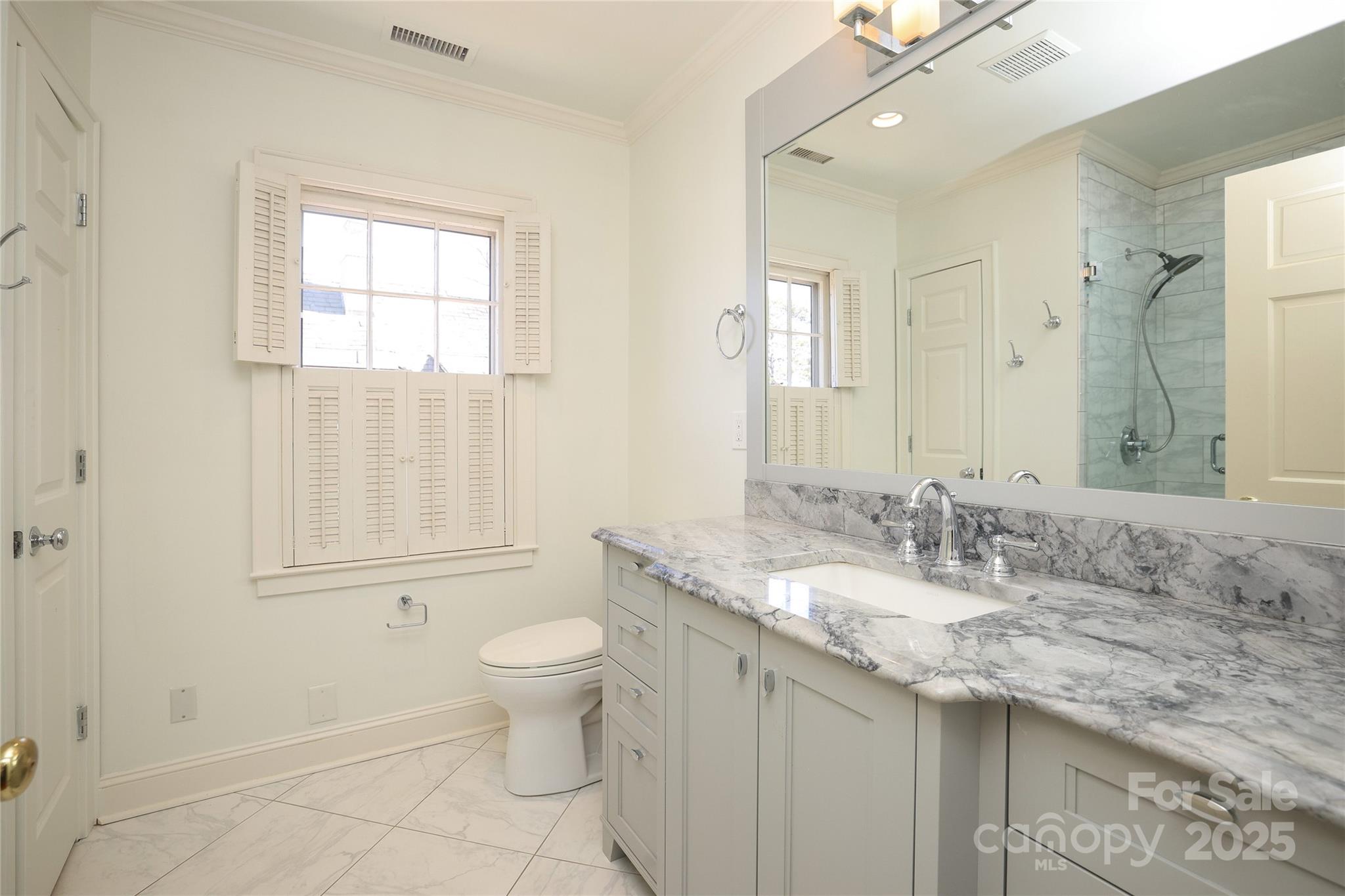 258 Fenton Place