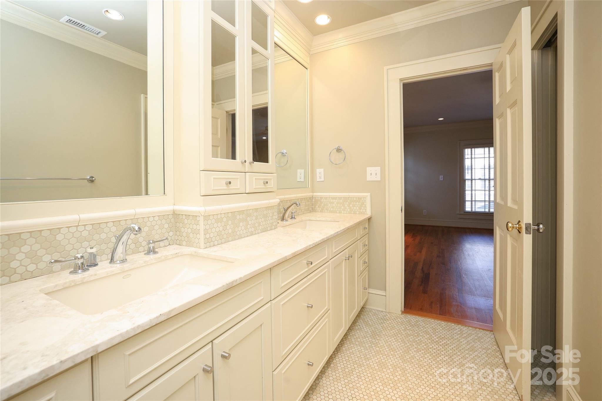 258 Fenton Place
