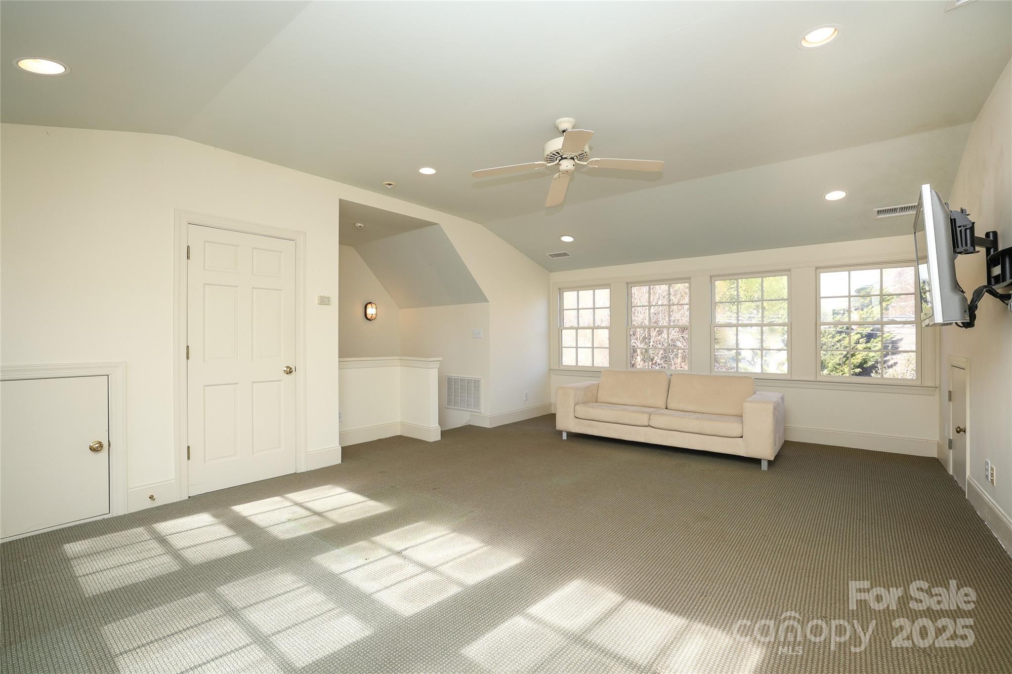 258 Fenton Place