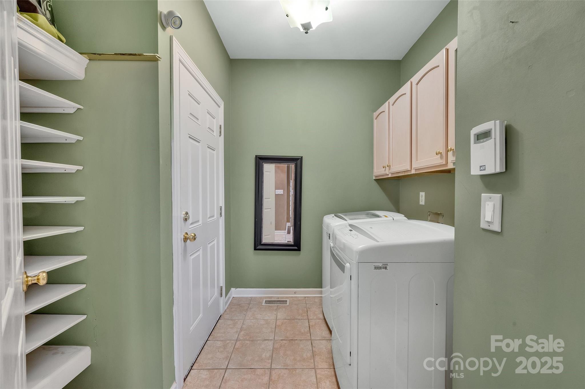 11402 Bloomfield Drive