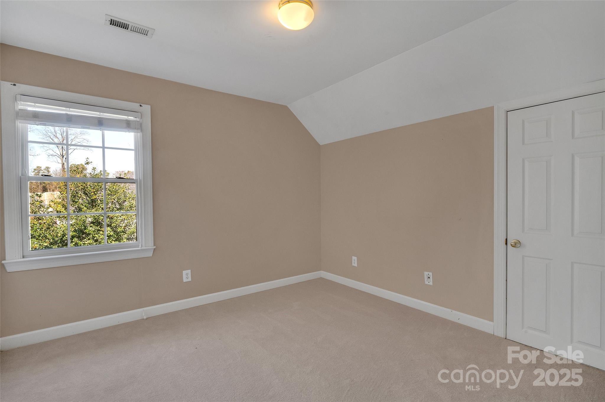 11402 Bloomfield Drive