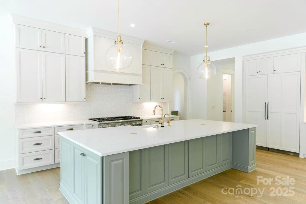 722 Hillside Avenue