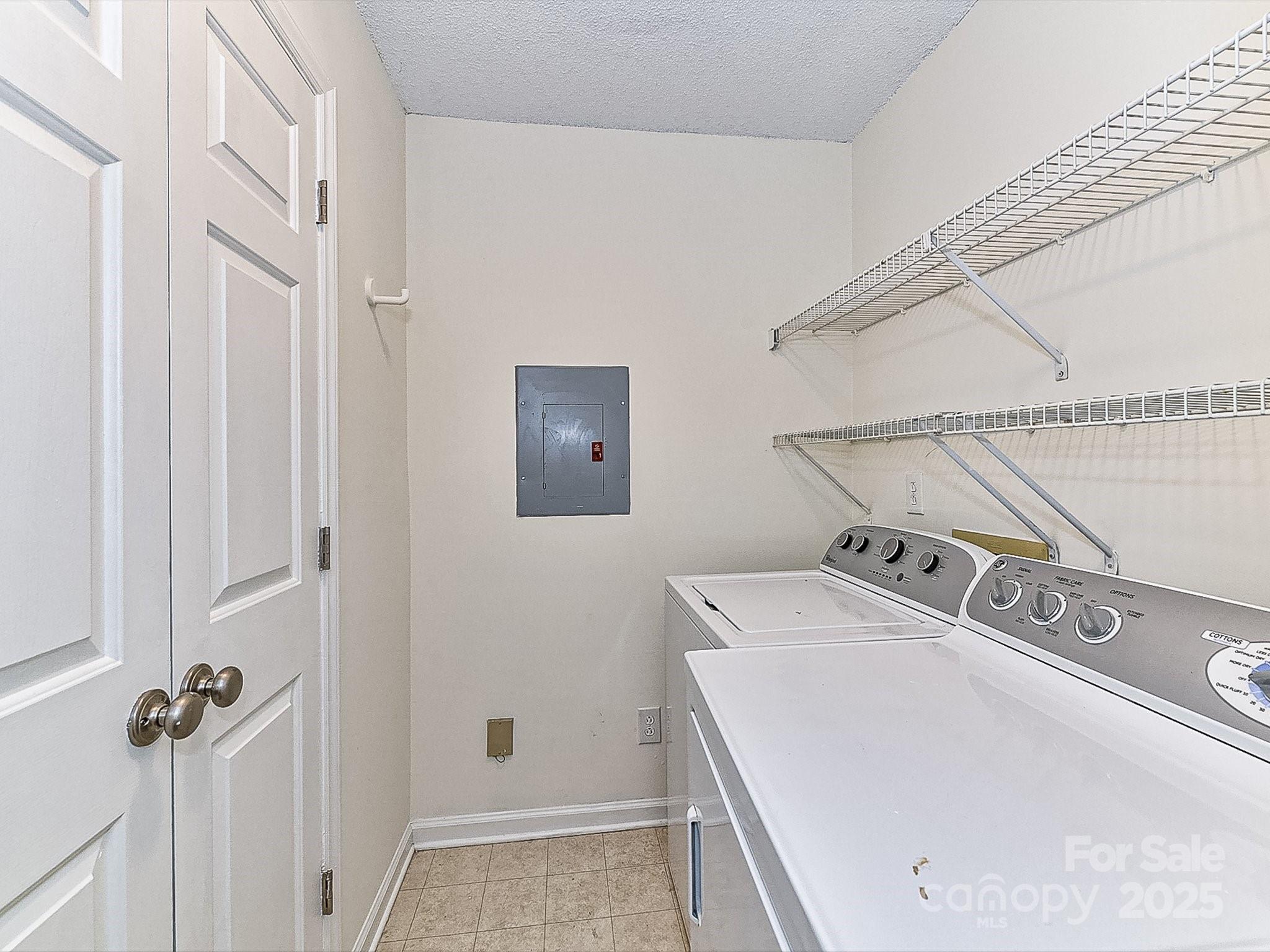 2715 Selwyn Avenue Unit: 42